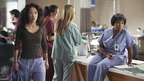 GREY'S ANATOMY - "From a Whisper to a Scream" - A traumatic car accident fills the ER, Cristina has a crisis of conscience about her deceptive teamwork with Burke, and Izzie pushes the boundaries of her probation, on "Grey's Anatomy," THURSDAY, NOVEMBER 23 (9:00-10:01 p.m., ET) on the ABC Television Network. (ABC/KAREN NEAL) SANDRA OH, CHANDRA WILSON