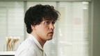 GREY'S ANATOMY - "Tell Me Sweet Little Lies" (ABC/MICHAEL DESMOND) T.R. KNIGHT