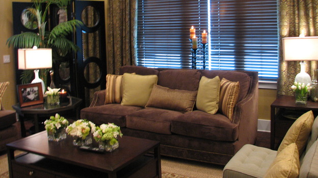 EXTREME MAKEOVER HOME EDITION - "Guinta," -&nbsp; Living Room, on "Extreme Makeover Home Edition," Sunday, May 11th on the ABC Television Network.