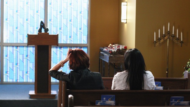 GREY'S ANATOMY - "Before and After" - Addison and Callie pray for Archer in the chapel, on "Grey's Anatomy," THURSDAY, FEBRUARY 12 (9:00-10:02 p.m., ET) on the ABC Television Network. (ABC/RON TOM) KATE WALSH, SARA RAMIREZ