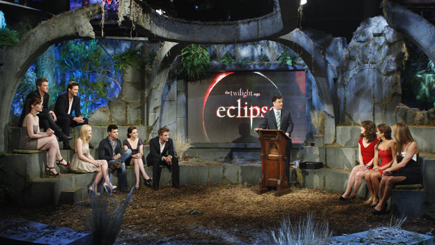 JIMMY KIMMEL LIVE'S TWILIGHT SAGA: TOTAL ECLIPSE OF THE HEART - Jimmy Kimmel welcomes Twilight stars Robert Pattinson, Kristen Stewart, Taylor Lautner and many others in a primetime special  "Jimmy Kimmel Live's Twilight Saga: Total Eclipse of the Heart" to air WEDNESDAY, JUNE 23 at 10 p.m., ET/PT on ABC. (ABC/MICHAEL DESMOND)BRYCE DALLAS HOWARD, XAVIER SAMUEL, PETER FACINELLI, DAKOTA FANNING, TAYLOR LAUTNER, KRISTEN STEWART, ROBERT PATTINSON, JIMMY KIMMEL, ELIZABETH REASER, NIKKI REED, ASHLEY GREENE