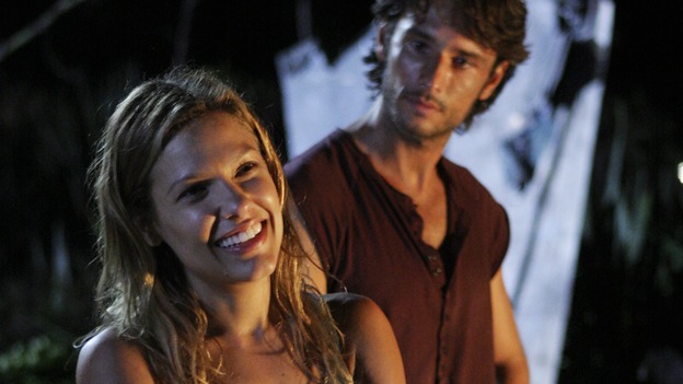 LOST - "Expos" - Hurley begins to suspect that Sawyer may be involved in an island mystery surrounding two fellow survivors, and Sun learns the truth about her past kidnapping attempt by "The Others," on "Lost," WEDNESDAY, MARCH 28 (10:00-11:00 p.m., ET), on the ABC Television Network. (ABC/MARIO PEREZ)KIELE SANCHEZ, RODRIGO SANTORO