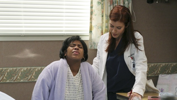 GREY'S ANATOMY - "It's the End of the World (As We Know It)" (ABC/KAREN NEAL)CHANDRA WILSON, KATE WALSH