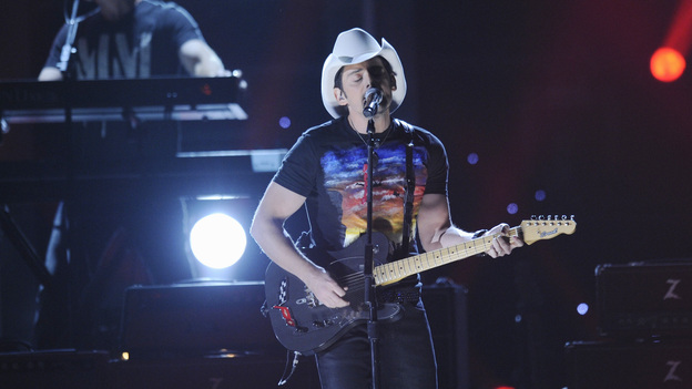 THE 46TH ANNUAL CMA AWARDS - THEATRE - "The 46th Annual CMA Awards" airs live THURSDAY, NOVEMBER 1 (8:00-11:00 p.m., ET) on ABC live from the Bridgestone Arena in Nashville, Tennessee. (ABC/KATHERINE BOMBOY-THORNTON)BRAD PAISLEY