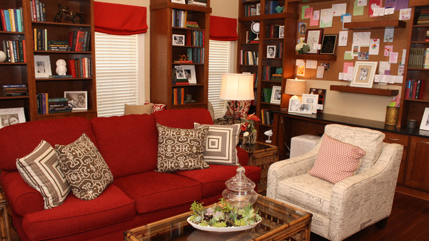 EXTREME MAKEOVER HOME EDITION - "Rucker Family," - Living Room Picture,      on   "Extreme Makeover Home Edition," Sunday, October 9th         (8:00-9:00   p.m.  ET/PT) on the ABC Television Network.