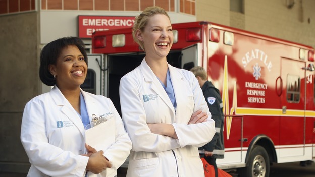 GREY'S ANATOMY - "Wishin' and Hopin'" - The race for the Chief's position is on, as the doctors compete for Richard's affections, a surgical patient endangers the lives of those around her, and Meredith's Alzheimer's-stricken mother, Ellis, experiences a change in her medical condition, on "Grey's Anatomy," THURSDAY, FEBRUARY 1 (9:00-10:01 p.m., ET) on the ABC Television Network. (ABC/MICHAEL DESMOND)CHANDRA WILSON, KATHERINE HEIGL