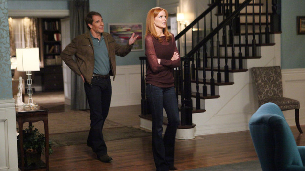 DESPERATE HOUSEWIVES - "Lost My Power" - With Mike gone, Susan attempts to build a car for MJ's father-and-son school soapbox derby; Bree's attorney, Trip (Scott Bakula), learns of her previous drunken sexual spree and needs her to come clean about it in order to help strengthen her case; Lynette tries to cause some negative friction between Tom and his girlfriend, Jane, by flirting with his boss and getting him to pile more work on her estranged husband; Gaby is furious with Carlos when he tries to poach one of her rich, personal shopper clients (Doris Roberts) and talk her into helping with his newly formed charity organization; and Renee discovers that Ben is keeping a secret from her about his involvement with Bree -- and the body found at his work site -- on "Desperate Housewives," SUNDAY, APRIL 29 (9:01-10:01 p.m., ET) on the ABC Television Network. (ABC/DANNY FELD)SCOTT BAKULA, MARCIA CROSS