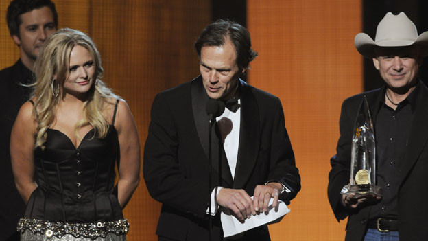 THE 44TH ANNUAL CMA AWARDS - THEATRE - "The 44th Annual CMA Awards" were broadcast live from the Bridgestone Arena in Nashville, WEDNESDAY, NOVEMBER 10 (8:00-11:00 p.m., ET) on the ABC Television Network. (ABC/KATHERINE BOMBOY)LUKE BRYAN, MIRANDA LAMBERT, TOM DOUGLAS, ALLEN SHAMBLIN