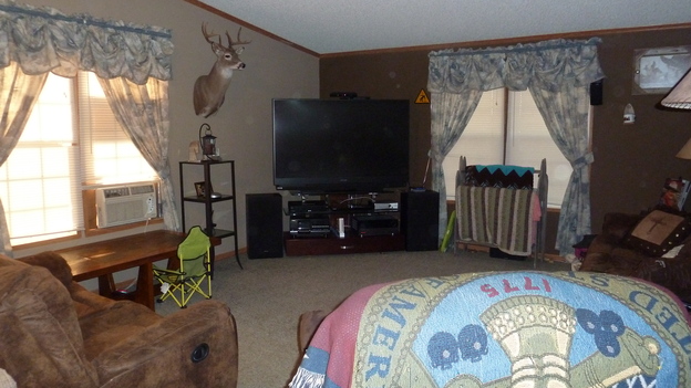 &nbsp;EXTREME MAKEOVER HOME EDITION - Before Photo, "Harris Family," on "Extreme Makeover Home Edition," Monday, December 10th (8:00-10:00 p.m. ET/PT) on the ABC Television Network.