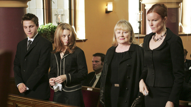 DESPERATE HOUSEWIVES - - (ABC/VIVIAN ZINK) SHAWN PYFROM, JOY LAUREN, SHIRLEY KNIGHT, MARCIA CROSS