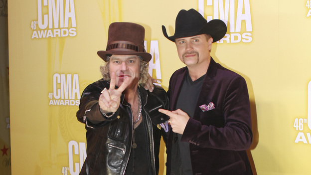 THE 46TH ANNUAL CMA AWARDS - RED CARPET ARRIVALS - "The 46th Annual CMA Awards" airs live THURSDAY, NOVEMBER 1 (8:00-11:00 p.m., ET) on ABC live from the Bridgestone Arena in Nashville, Tennessee. (ABC/SARA KAUSS)BIG & RICH