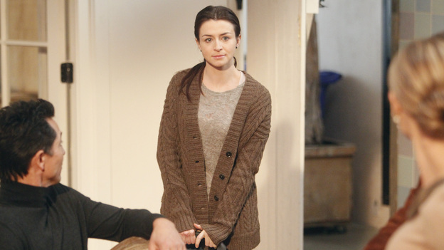 PRIVATE PRACTICE - "The Breaking Point" - In the second hour or a special two-hour edition of ABC's "Private Practice," THURSDAY, NOVEMBER 17 (9:00-11:00 p.m., ET), entitled "The Breaking Point," Amelia makes the hard decision to enter a rehab facility, and finds strength in an 18 year-old girl, as they both go through the painful detox process. Meanwhile, Cooper's strengthening bond with his son is tested by his allegiance to a patient in need, Pete and Violet's marriage reaches a tipping point, and Addison collapses from her rigorous fertility treatments. (ABC/JORDIN ALTHAUS) BENJAMIN BRATT, CATERINA SCORSONE
