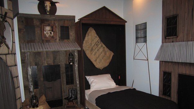 EXTREME MAKEOVER HOME EDITION - "Hill Family," - Boy's Bedroom Picture,              on   "Extreme Makeover Home Edition," Friday, November 4th                 (8:00-10:00   p.m.  ET/PT) on the ABC   Television Network.