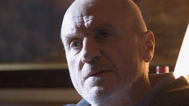 LOST - "The Shape of Things to Come" - Locke's camp comes under attack, and Jack tries to discover the identity of a body that has washed ashore, on "Lost," THURSDAY, APRIL 24 (10:01-11:00 p.m., ET) on the ABC Television Network. (ABC/PAUL MASSEY)ALAN DALE