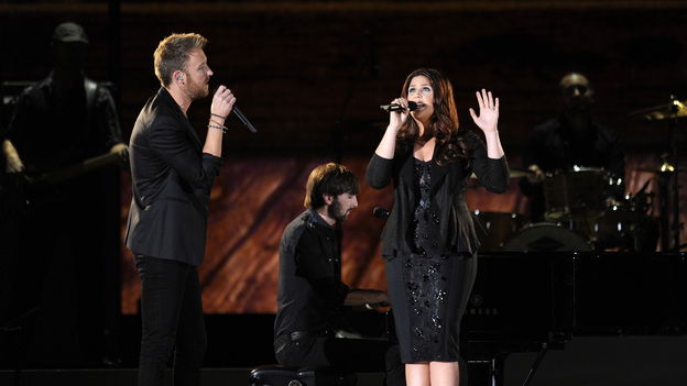 THE 46TH ANNUAL CMA AWARDS - THEATRE - "The 46th Annual CMA Awards" airs live THURSDAY, NOVEMBER 1 (8:00-11:00 p.m., ET) on ABC live from the Bridgestone Arena in Nashville, Tennessee. (ABC/KATHERINE BOMBOY-THORNTON)LADY ANTEBELLUM