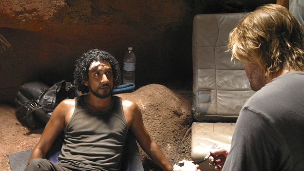 LOST - "All the Best Cowboys Have Daddy Issues" - Survivors wonder why Charlie and the pregnant Claire have been abducted - and by whom -- and a search party ventures into the treacherous jungle to try to find and rescue the missing duo. Meanwhile, inner-demons about his father resurface for Jack, and Boone and Locke discover another island mystery, on "Lost," WEDNESDAY, DECEMBER 8 (8:00-9:00 p.m., ET), on the ABC Television Network. (ABC/MARIO PEREZ) NAVEEN ANDREWS, JOSH HOLLOWAY