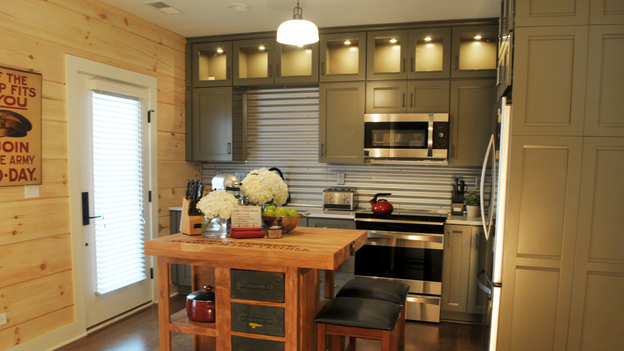 EXTREME MAKEOVER HOME EDITION - "Jubilee/Marshall Family," - Kitchen   Picture, on  "Extreme Makeover Home Edition," Sunday, September 25th      (7:00-9:00 p.m.  ET/PT) on the ABC Television Network.