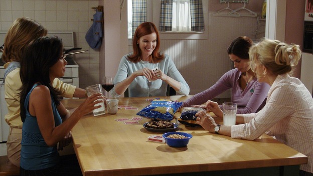 DESPERATE HOUSEWIVES - "PRETTY LITTLE PICTURE" (ABC/DANNY FELD)EVA LONGORIA, BRENDA STRONG, MARCIA CROSS, TERI HATCHER, FELICITY HUFFMAN