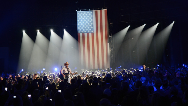 THE 46TH ANNUAL CMA AWARDS - THEATRE - "The 46th Annual CMA Awards" airs live THURSDAY, NOVEMBER 1 (8:00-11:00 p.m., ET) on ABC live from the Bridgestone Arena in Nashville, Tennessee. (ABC/KATHERINE BOMBOY-THORNTON)JASON ALDEAN