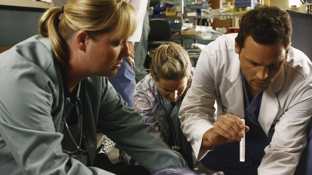 GREY'S ANATOMY - "Let the Truth Sting" - The new interns are dazzled by the skill level of fellow intern George, while Lexie helps keep his "repeater" status a secret; Meredith half-heartedly helps Lexie with her first emergency patient; Sloan and Richard attempt a radical, new surgery to save a woman's ability to speak; and George is compelled to tell Callie of his past indiscretion with Izzie, on "Grey's Anatomy," THURSDAY, OCTOBER 11 (9:00-10:01 p.m., ET) on the ABC Television Network. (ABC/SCOTT GARFIELD)EDWARD HERRERA, MARTIN SPANJERS, JUSTIN CHAMBERS