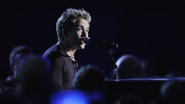 THE 46TH ANNUAL CMA AWARDS - THEATRE - "The 46th Annual CMA Awards" airs live THURSDAY, NOVEMBER 1 (8:00-11:00 p.m., ET) on ABC live from the Bridgestone Arena in Nashville, Tennessee. (ABC/KATHERINE BOMBOY-THORNTON)HUNTER HAYES