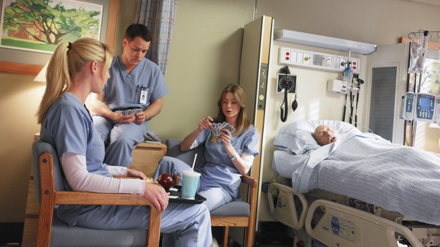 GREY'S ANATOMY - "Let the Angels Commit" -- Cristina scrubs in on the rare 'humpty dumpty' procedure, much to the envy of her fellow doctors, Alex questions his future medical specialty, George and Addison work with a pregnant woman with an unusual dilemma, and Derek receives a surprise visit from his sister, on "Grey's Anatomy," THURSDAY, OCTOBER 26 (9:00-10:01 p.m., ET) on the ABC Television Network. (ABC/RICHARD CARTWRIGHT)KATHERINE HEIGL, T.R. KNIGHT, ELLEN POMPEO, JACK AXELROD