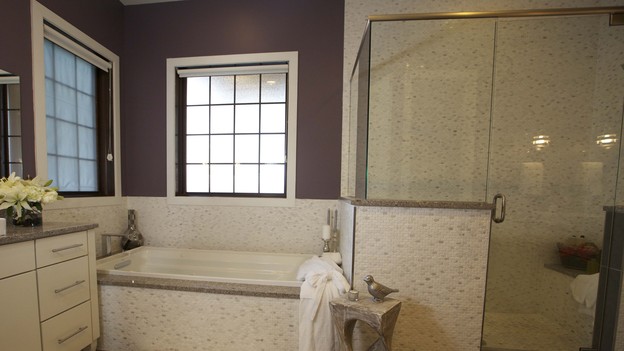 &nbsp;&nbsp;&nbsp;EXTREME MAKEOVER HOME EDITION - Bathroom Photo, "Friday Family," on "Extreme Makeover Home Edition," Monday, December 17th (8:00-10:00 p.m. ET/PT) on the ABC Television Network.