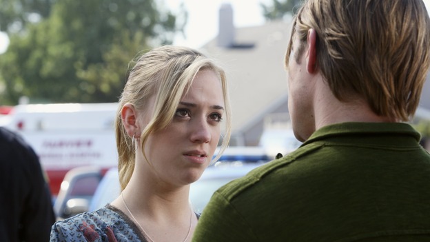 DESPERATE HOUSEWIVES - "Bang" - Austin and Julie are relieved to be reunited, on "Desperate Housewives," SUNDAY, NOVEMBER 5 (9:00-10:01 p.m., ET) on the ABC Television Network.  (ABC/DANNY FELD) ANDREA BOWEN, JOSH HENDERSON
