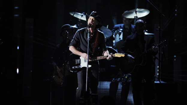 THE 46TH ANNUAL CMA AWARDS - THEATRE - "The 46th Annual CMA Awards" airs live THURSDAY, NOVEMBER 1 (8:00-11:00 p.m., ET) on ABC live from the Bridgestone Arena in Nashville, Tennessee. (ABC/KATHERINE BOMBOY-THORNTON)TIM MCGRAW