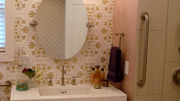 EXTREME MAKEOVER HOME EDITION - "Scott Family," - Bathroom, on "Extreme Makeover Home Edition," Sunday, December 13th on the ABC Television Network.