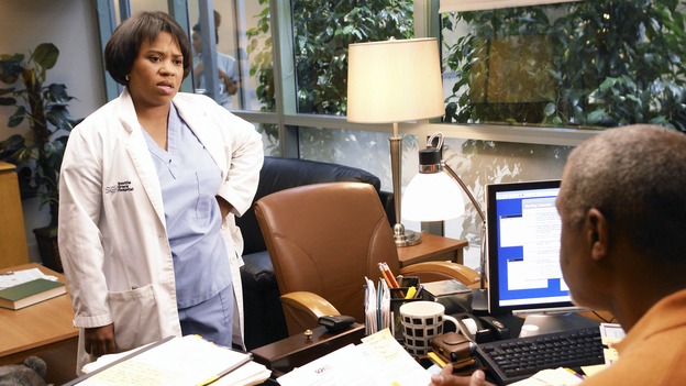 GREY'S ANATOMY - "Let the Angels Commit" -- Cristina scrubs in on the rare 'humpty dumpty' procedure, much to the envy of her fellow doctors, Alex questions his future medical specialty, George and Addison work with a pregnant woman with an unusual dilemma, and Derek receives a surprise visit from his sister, on "Grey's Anatomy," THURSDAY, OCTOBER 26 (9:00-10:01 p.m., ET) on the ABC Television Network. (ABC/RICHARD CARTWRIGHT)CHANDRA WILSON, JAMES PICKENS, JR.