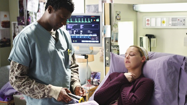 GREY'S ANATOMY - "Sweet Surrender" - Izzie begins to feel the effects of her cancer treatments, on "Grey's Anatomy," THURSDAY, APRIL 23 (9:00-10:02 p.m., ET) on the ABC Television Network. (ABC/CRAIG SJODIN) MOE IRVIN, KATHERINE HEIGL