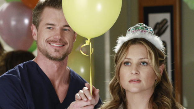 GREY'S ANATOMY - "This Is How We Do It" - Richard is desperate for Derek and Meredith to accept Adele into their Alzheimer's trial, but will Adele stand in her own way? Meanwhile Mark and Arizona have conflicting ideas of the kind of baby shower Callie wants, Teddy is freaked out when Henry has another health complication -- leaving them both a little exposed -- and the competitiveness amongst the residents for the Chief Resident position is amplified when Richard receives the green light for his diabetes clinical trial, on "Grey's Anatomy," THURSDAY, MARCH 24 (9:00-10:01 p.m., ET) on the ABC Television Network. (ABC/RON TOM)ERIC DANE, JESSICA CAPSHAW