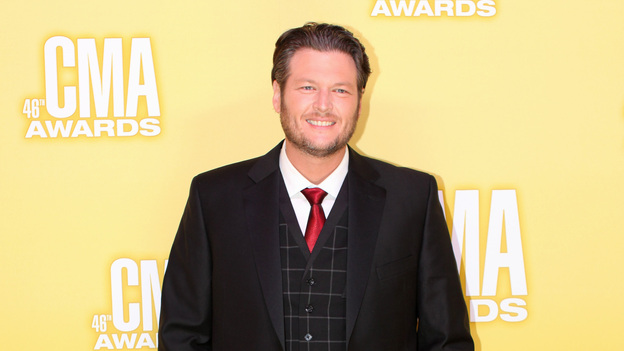 THE 46TH ANNUAL CMA AWARDS - RED CARPET ARRIVALS - "The 46th Annual CMA Awards" airs live THURSDAY, NOVEMBER 1 (8:00-11:00 p.m., ET) on ABC live from the Bridgestone Arena in Nashville, Tennessee. (ABC/SARA KAUSS)BLAKE SHELTON