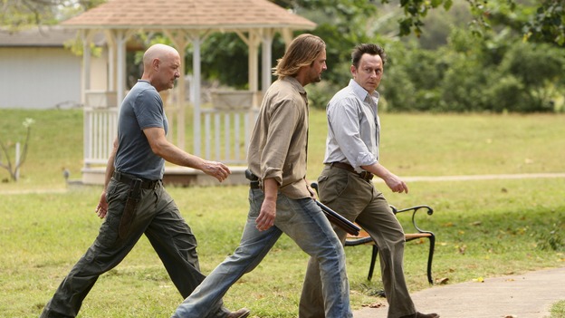 LOST - "The Shape of Things to Come" - Locke's camp comes under attack, and Jack tries to discover the identity of a body that has washed ashore, on "Lost," THURSDAY, APRIL 24 (10:01-11:00 p.m., ET) on the ABC Television Network. (ABC/MARIO PEREZ)TERRY O'QUINN, JOSH HOLLOWAY, MICHAEL EMERSON