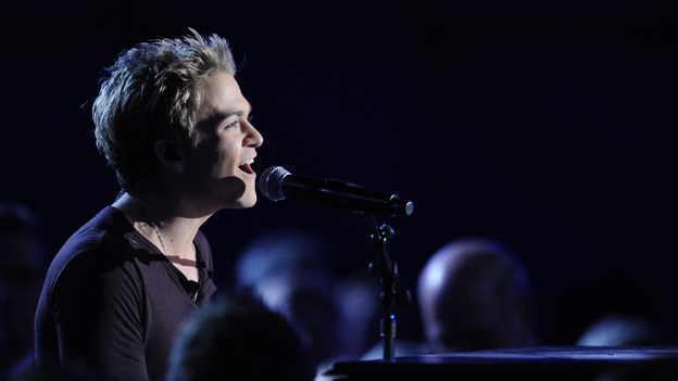 THE 46TH ANNUAL CMA AWARDS - THEATRE - "The 46th Annual CMA Awards" airs live THURSDAY, NOVEMBER 1 (8:00-11:00 p.m., ET) on ABC live from the Bridgestone Arena in Nashville, Tennessee. (ABC/KATHERINE BOMBOY-THORNTON)HUNTER HAYES