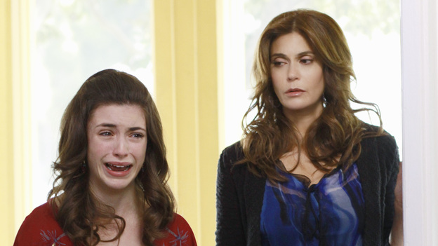 DESPERATE HOUSEWIVES - "What's the Good of Being Good" - Bree's life continues to spiral as her alcohol consumption rises -- as does her lust for men; Lynette goes out on her first date since separating with Tom -- with Renee's hairdresser; Alejandro's current wife suspects foul play is afoot and has a confrontation with Susan; Gaby discovers that Alejandro's step-daughter was also abused by this wretched man; and Ben has special plans in store for Renee, on "Desperate Housewives," SUNDAY, JANUARY 22 (9:00-10:01 p.m., ET) on the ABC Television Network. (ABC/RON TOM)DANIELA BOBADILLA, TERI HATCHER