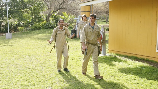 LOST - "The Incident," Parts 1 & 2 - Jack's decision to put a plan in action in order to set things right on the island is met with some strong resistance by those close to him, and Locke assigns Ben a difficult task, on the season finale of "Lost," WEDNESDAY, MAY 13 (9:00-11:00 p.m., ET) on the ABC Television Network. (ABC/MARIO PEREZ)NAVEEN ANDREWS, MATTHEW FOX
