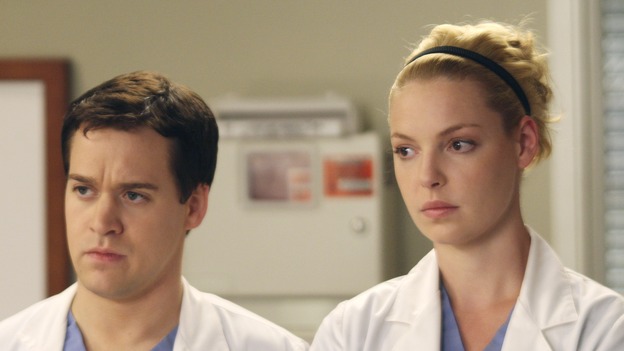 GREY'S ANATOMY - "Six Days" - After a successful operation on his heart, George's father undergoes surgery for his cancer, Thatcher Grey visits Seattle Grace in order to see his new granddaughter, and Meredith discovers that Derek has trouble sleeping soundly, on "Grey's Anatomy," THURSDAY, JANUARY 4 (9:00-10:01 p.m., ET) on the ABC Television Network. (ABC/MICHAEL DESMOND)T.R. KNIGHT, KATHERINE HEIGL