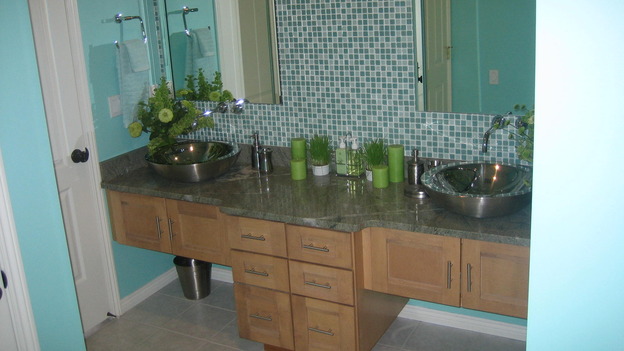 EXTREME MAKEOVER HOME EDITION - "Gilliam Family," - Bathroom, on "Extreme Makeover Home Edition," Sunday, October 1st on the ABC Television Network.