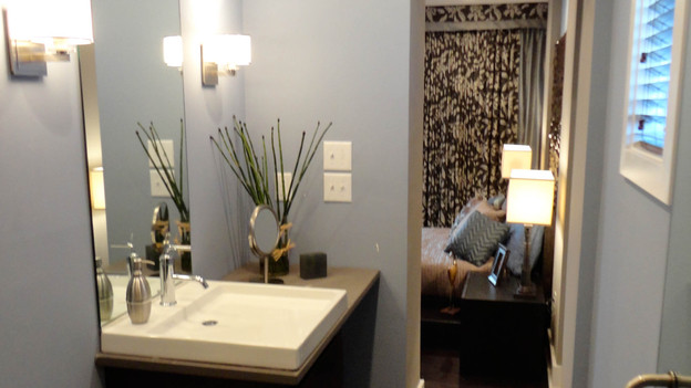 EXTREME MAKEOVER HOME EDITION - "Johnson-Goslee Family," - Bathroom Picture,                on   "Extreme Makeover Home  Edition,"  Friday,   December 9th                   (8:00-10:00   p.m.  ET/PT) on the ABC     Television  Network.