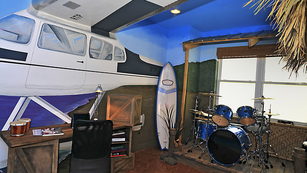 EXTREME MAKEOVER HOME EDITION - "Hurston Family," - Boy's Bedroom Picture,        on "Extreme Makeover Home Edition," Sunday, Febuary 13th     (8:00-9:00  p.m.    ET/PT) on the ABC Television Network