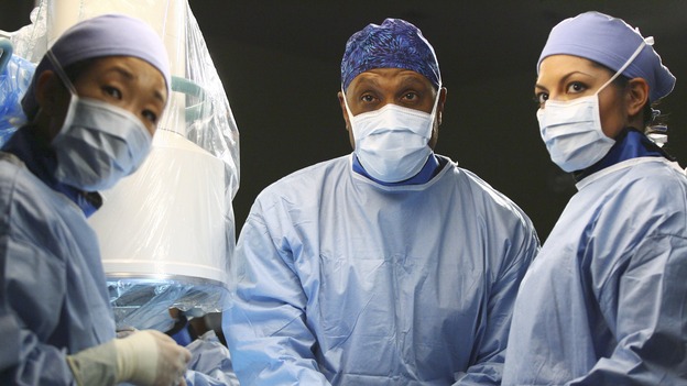GREY'S ANATOMY - "Great Expectations" - While rumors of the Chief's departure spread among the hospital staff, Bailey proposes the creation of a free clinic, and a Seattle Grace doctor receives a proposal of a different sort, on "Grey's Anatomy," THURSDAY, JANUARY 25 (9:00-10:01 p.m., ET) on the ABC Television Network. (ABC/SCOTT GARFIELD)SANDRA OH, JAMES PICKENS, JR., SARA RAMIREZ