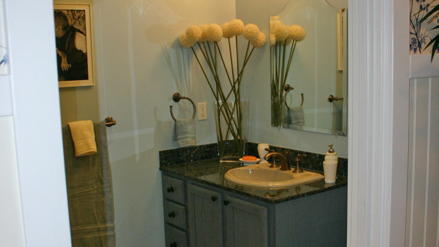EXTREME MAKEOVER HOME EDITION - "Ripatti Family," - Bathroom, on "Extreme Makeover Home Edition," Sunday, December 10th on the ABC Television Network.