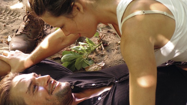 LOST - "White Rabbit" - Jack is near delirious from lack of sleep and struggles to overcome the haunting events that brought him to Australia and, subsequently, to the island. Meanwhile, Boone gets caught in a treacherous riptide, the pregnant Claire's health takes a bad turn, and a thief may have stolen the last bottles of water. Veronica Hamel ("Hill Street Blues") guest stars as Jack's mother, on "Lost," WEDNESDAY, OCTOBER 20 (8:00-9:00 p.m., ET), on the ABC Television Network. (ABC/MARIO PEREZ) JOSH HOLLOWAY, EVANGELINE LILLY