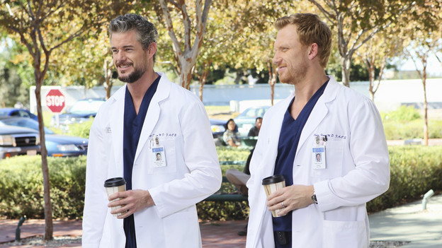 GREY'S ANATOMY - "These Arms of Mine" - A documentary film crew visits the hospital six months after the shooting to document the road to recovery for doctors and patients. The camera lenses follow Derek, Owen, Mark & Callie as they ambitiously perform a rare arm transplant surgery, Meredith helps Cristina put on a brave face for the cameras, and Bailey's patient, Mary, returns for her surgery -- which marks the first time they've all seen of each other since that fateful day -- on "Grey's Anatomy," THURSDAY, OCTOBER 28 (9:00-10:01 p.m., ET) on the ABC Television Network. (ABC/DANNY FELD)ERIC DANE, KEVIN MCKIDD