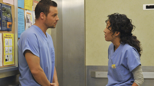 GREY'S ANATOMY - "Here Comes the Flood" - Alex and Cristina talk in an elevator, on "Grey's Anatomy," THURSDAY, OCTOBER 9 (9:00-10:01 p.m., ET) on the ABC Television Network. (ABC/ERIC McCANDLESS) JUSTIN CHAMBERS, SANDRA OH