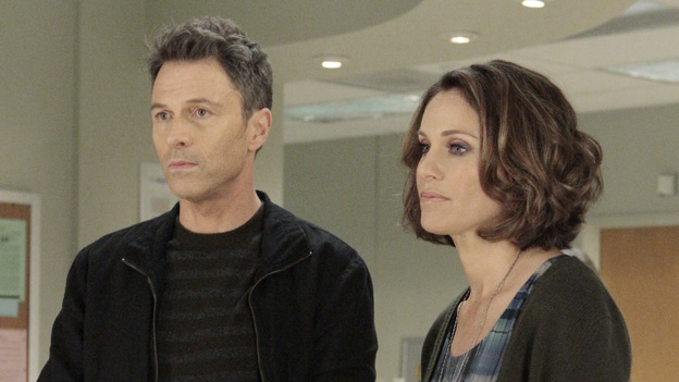 PRIVATE PRACTICE - "And Then There Was One" - Pete and Violet enter marriage counseling to help patch up their relationship; Amelia shuts down emotionally and avoids her peers upon hearing some devastating news; Addison adjusts to the new man in her life, and Charlotte and Cooper struggle with Mason when he refuses to speak to them. Meanwhile, Violet becomes suspicious of the sister of one of her patients, on "Private Practice," TUESDAY, APRIL 24 (10:01-11:00 p.m., ET) on the ABC Television Network. (ABC/CARIN BAER)TIM DALY, AMY BRENNEMAN