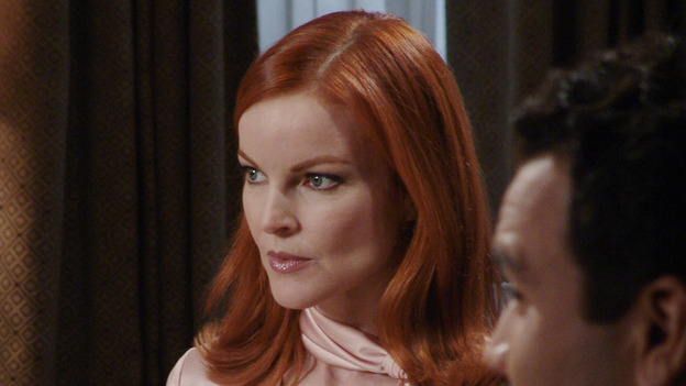 DESPERATE HOUSEWIVES - "PRETTY LITTLE PICTURE" (ABC/DANNY FELD)MARCIA CROSS, RICARDO ANTONIO CHAVIRA