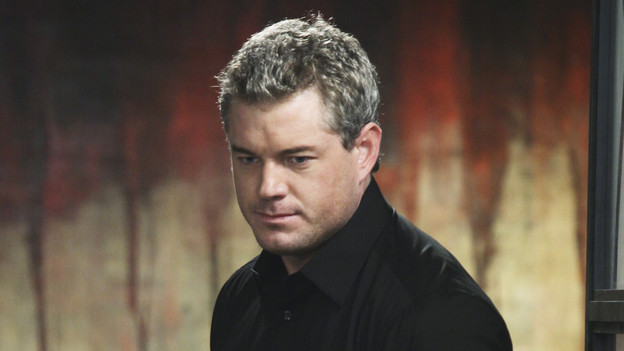 GREY'S ANATOMY - "Holidaze" -- As Thanksgiving, Christmas and New Year's pass, Miranda is visited by her father, William, who disapproves of her choices in life; meanwhile, Mark and Lexie must cope with the shocking arrival of a woman from his past, and Thatcher Grey questions the Chief's recent behavior as Meredith comes to his defense, on "Grey's Anatomy," THURSDAY, NOVEMBER 19 (9:00-10:01 p.m., ET) on the ABC Television Network. (ABC/DANNY FELD)ERIC DANE